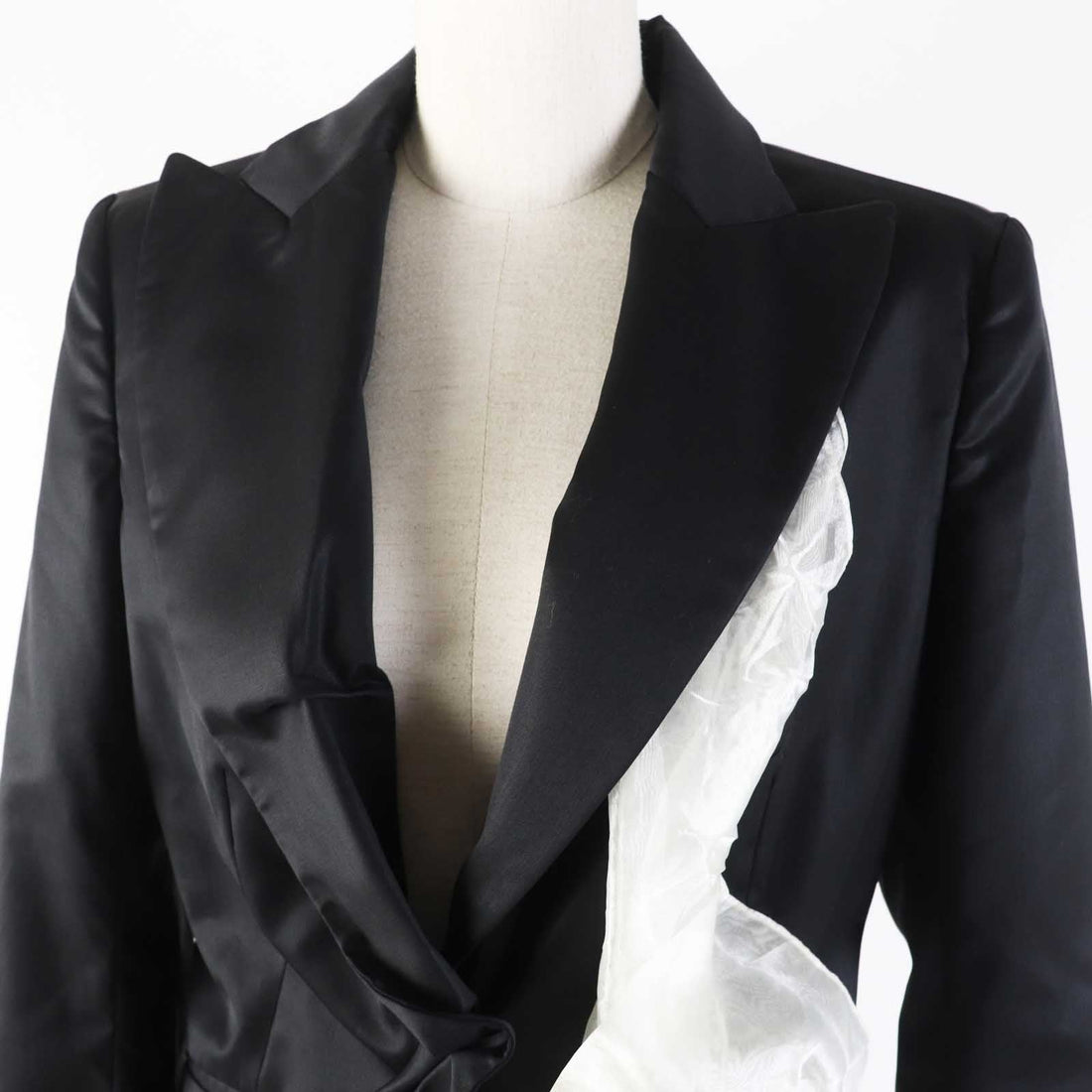 Christian Dior 6A12022060 Main: 100% wool, Part: 100% polyester, Lining: 100% silk black Women 38 Used