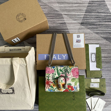 VS - GUKI Bags - 1945