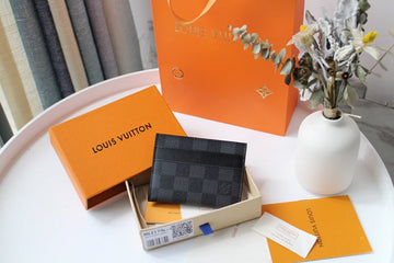 VS - LOV Wallet - 1040