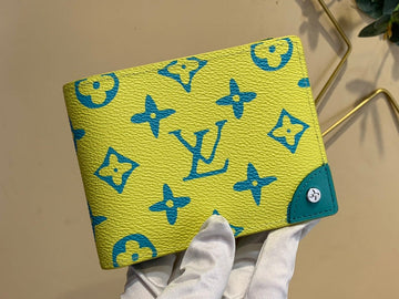 VS - LOV Wallets - 214