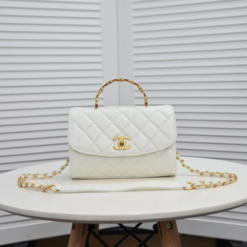 Designer bags by Chanel 084