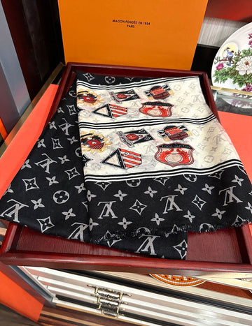 VS - LOV Scarf - 358
