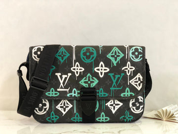VS - LOV Women Bag - 1031
