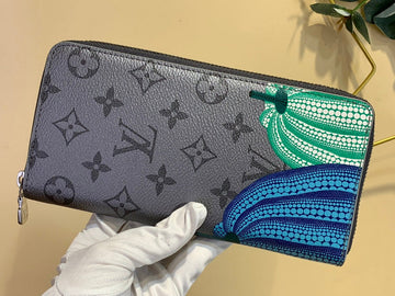 VS - LOV Wallets - 200