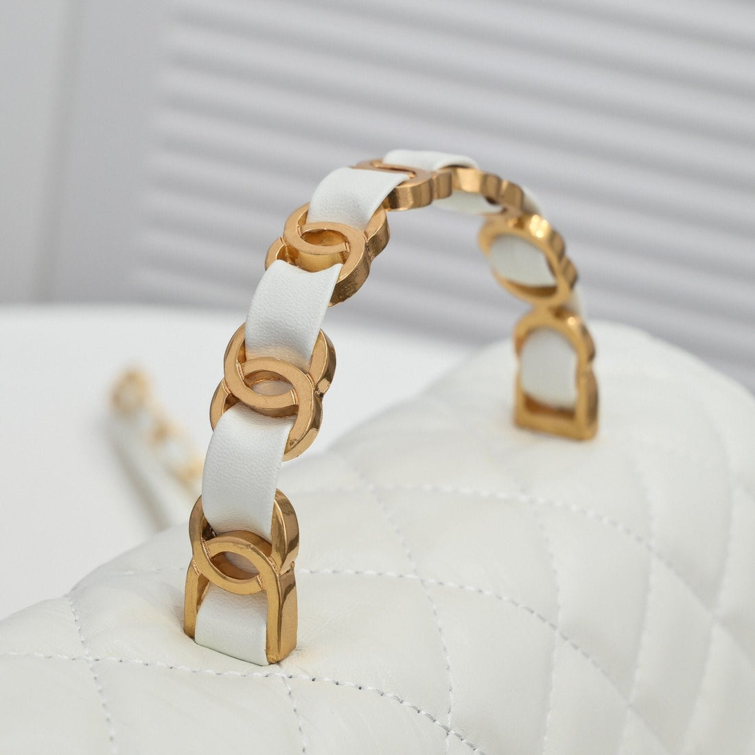 Designer bags by Chanel 084
