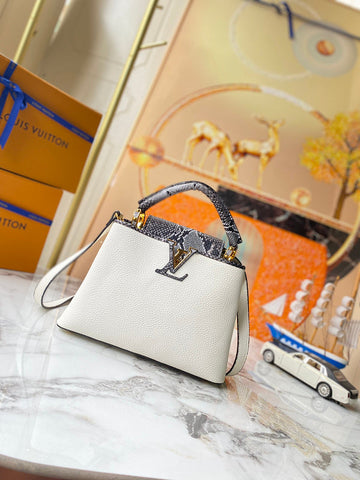 VS - GUKI Women Bags - 1811