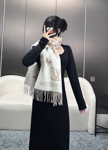 VS - LOV Scarf - 331