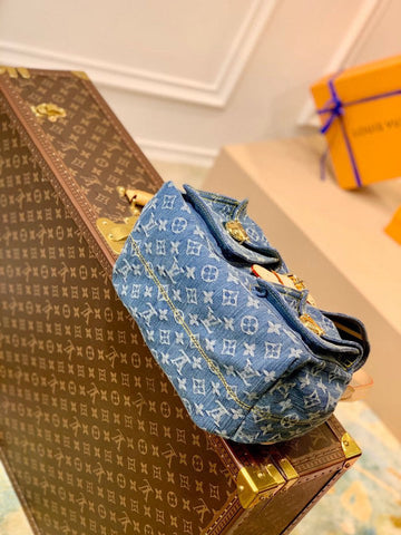 VS - LOV Women Bag - 2611