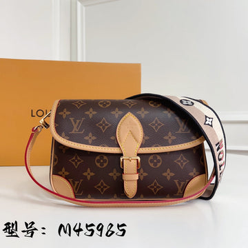 VS - LOV Women Bag - 1839