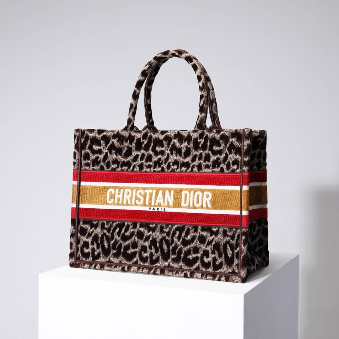 DIR1286 Book Tote BIG size 41.5cm 36.5cm Embroidery LOGO red Handbag Beige Mizza