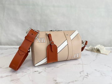 VS - LOV Women Bag - 2370