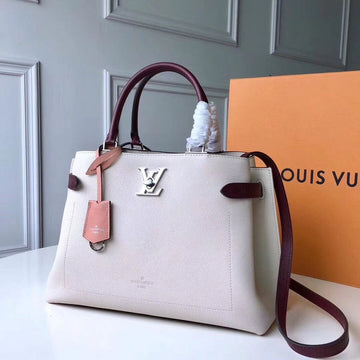 VS Fashion Lu-Vi bags - 1956