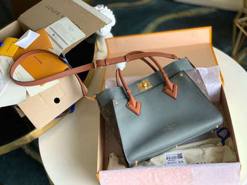 LOV2 Bags - Luxurious Bags  1039