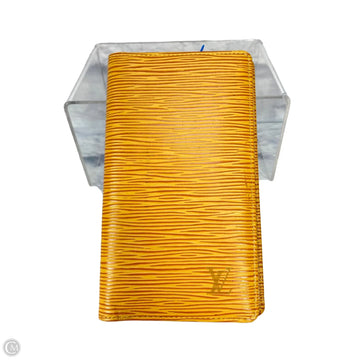 Wallet Luxury Designer By Louis Vuitton, Size: Medium As-is