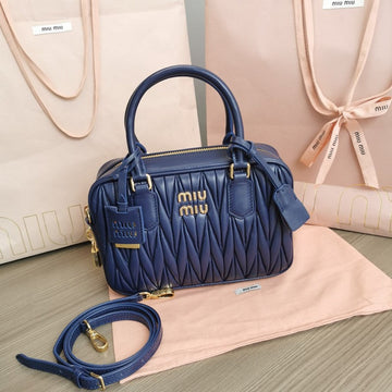 VS - MMU Bags - 098