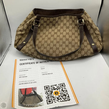 Handbag Luxury Designer By Gucci, Size: Medium