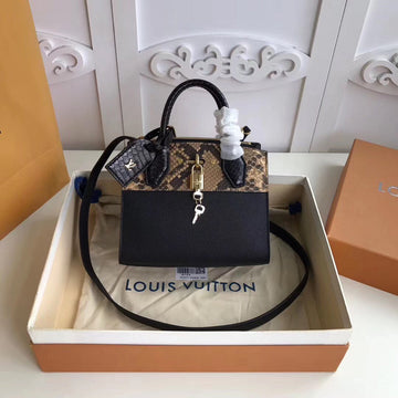 LOV2 Bags - Luxurious Bags  818