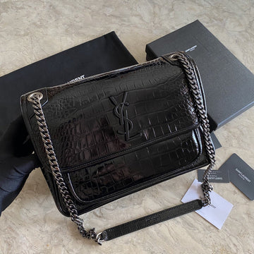VS - Latest - 8977