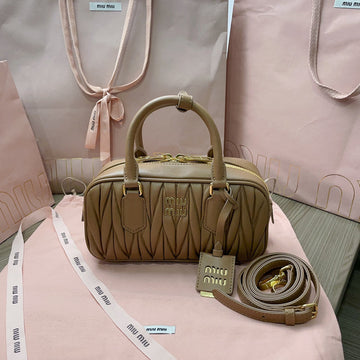 VS - MMU Bags - 004