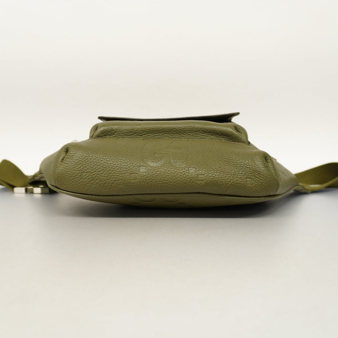 GUCCI  Jumbo VS 645093 Men's Leather Sling Bag Khaki