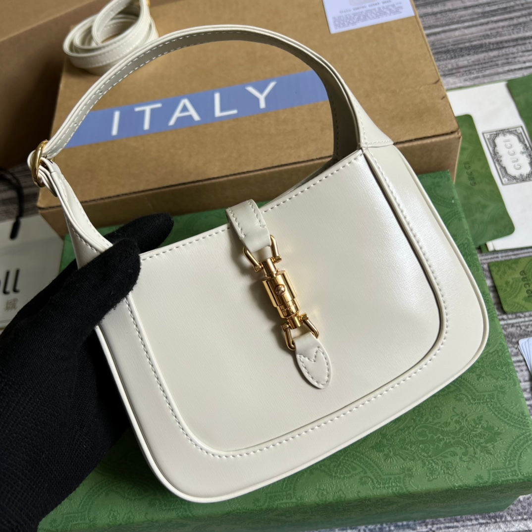VS JACKIE MINI 19 SHOULDER BAG IN WHITE CALFSKIN
