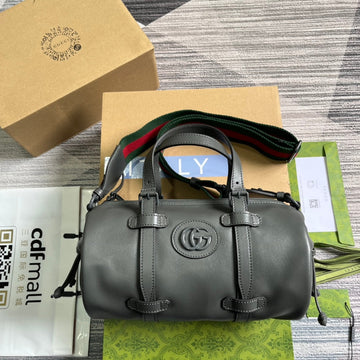 VS SMALL 28 DUFFLE BAG IN BLACK SOLF CALFSKIN