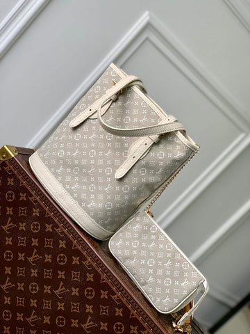 VS - LOV Women Bag - 1817