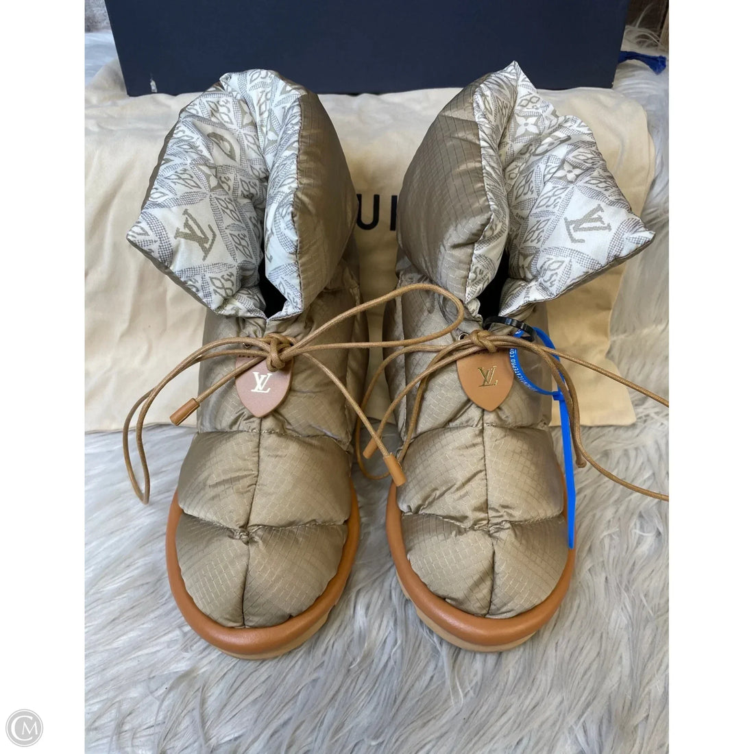 Boots Luxury Designer By Louis Vuitton In Brown, Size: 5