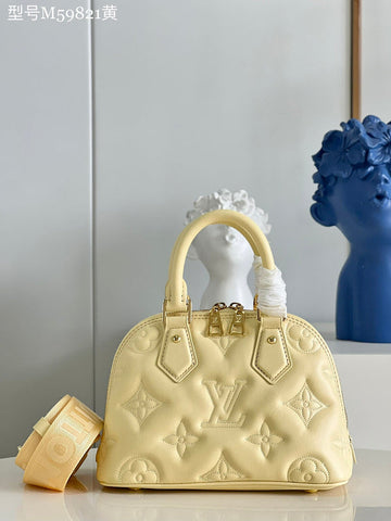 VS - LOV Women Bag - 400