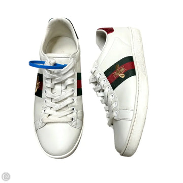 Shoes Luxury Designer By Gucci In White, Size: 5