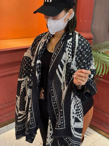 VS - LOV Scarf - 115
