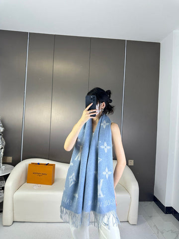 VS - LOV Scarf - 211