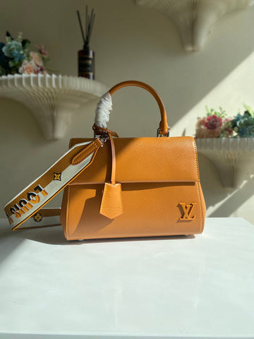 VS - LOV Women Bag - 2568