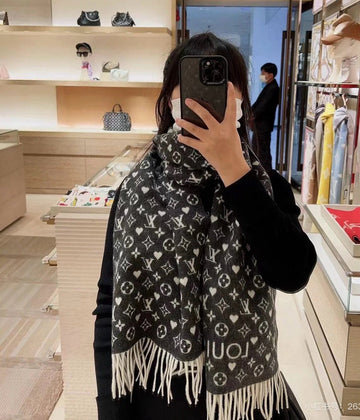 VS - LOV Scarf - 086
