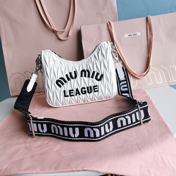 VS - MMU Bags - 069