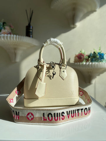 VS - LOV Women Bag - 939