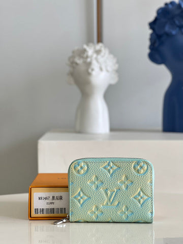 VS - LOV Wallets - 538