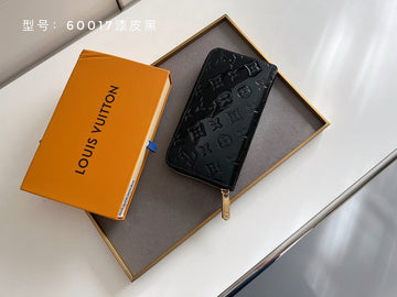 VS - LOV Wallets - 693