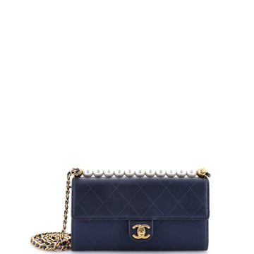 Chic Pearls Clutch with Chain Quilted Goatskin
