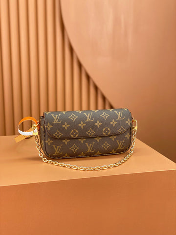 VS - LOV Women Bag - 1586