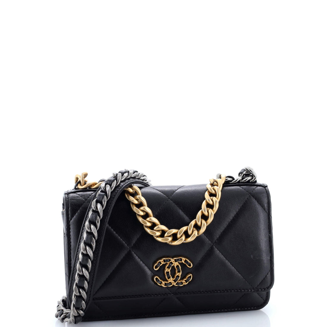 19 Wallet on Chain Quilted Lambskin