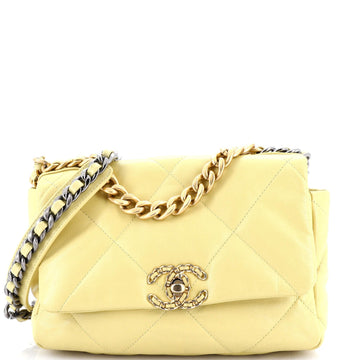 19 Flap Bag Quilted Leather Medium