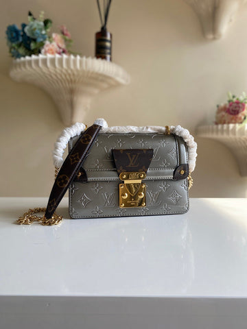 VS - LOV Women Bag - 2228