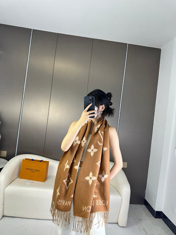 VS - LOV Scarf - 212