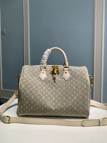 VS - LOV Women Bag - 1789