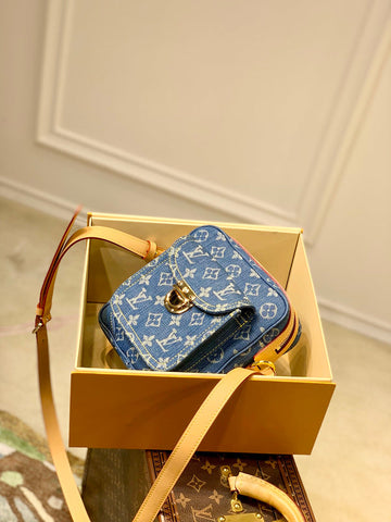 VS - LOV Women Bag - 1030
