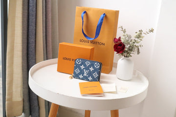 VS - LOV Wallets - 607