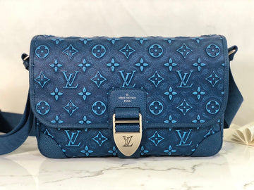 VS - LOV Women Bag - 2480