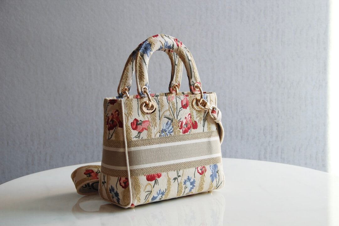 DIR 44532 Lady D-Lite Reverse dirty white 24CM
