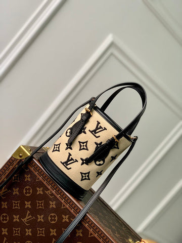 VS - LOV Women Bag - 1650